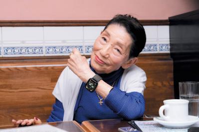 91歳・元人気テレビリポーターの現在がすごい！ヴィジュアル系ロックバンドを追っかけ、毎週ライブハウスへ。（サムネイル画像）