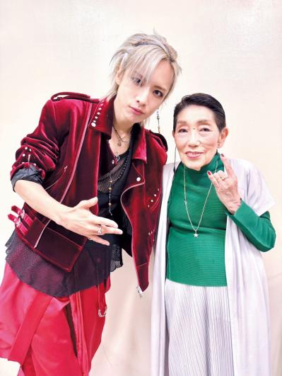 91歳・元人気テレビリポーターの現在がすごい！ヴィジュアル系ロックバンドを追っかけ、毎週ライブハウスへ。（サムネイル画像5）