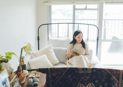 60歳目前に愛娘を喪い、ひとりに。パフューマーがこれからを見つめ直すために選んだ、30㎡の小さな部屋（サムネイル画像4）