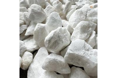 天然砂利でお庭をプチDIY【最大10％OFF】大きさ・色もいろいろ…庭に敷いて防犯、防草に♪重たい物は 【Amazonプライムセール】