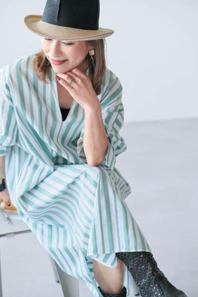 63歳「暗い色ばかりではなく、カラフルな服にも挑戦したい！」読者モデルのファッションにドラマスタイリスト【西ゆり子さん】がアドバイス（サムネイル画像5）