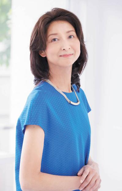 ＜50代の髪悩み＞根本の白髪も、ボリュームアップも【ポイントウィッグ】で解決！不自然にならないつけ方とは？（サムネイル画像7）