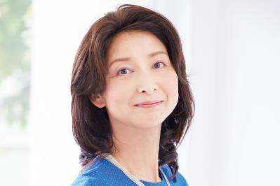 ＜50代の髪悩み＞根本の白髪も、ボリュームアップも【ポイントウィッグ】で解決！不自然にならないつけ方とは？