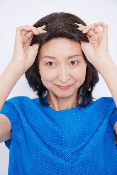 ＜50代の髪悩み＞根本の白髪も、ボリュームアップも【ポイントウィッグ】で解決！不自然にならないつけ方とは？（サムネイル画像6）
