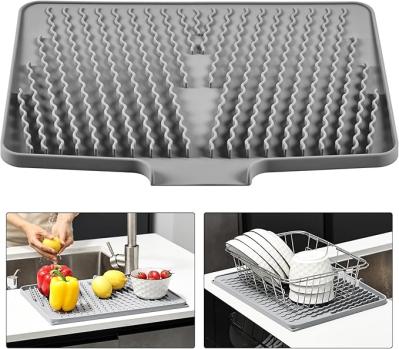 あると便利なキッチン用品！【最大31％OFF】水切りマット、浮かせる三角コーナー、台ふきも【Amazonタイムセール】（サムネイル画像2）