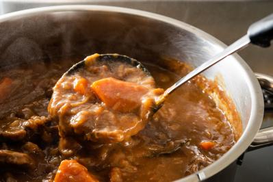 「一杯だけ残ったカレー、翌日の昼ごはんに」これがまさかの悲劇に…！【食中毒体験記】