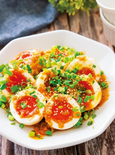 調理時間10分以内！【卵と豆腐】の超高速・節約レシピ2選「えびの塩麻婆」「ピリ辛うま塩ごま味玉」（サムネイル画像5）