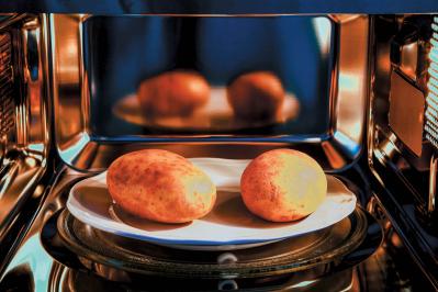 調理時間10分以内！【卵と豆腐】の超高速・節約レシピ2選「えびの塩麻婆」「ピリ辛うま塩ごま味玉」（サムネイル画像3）