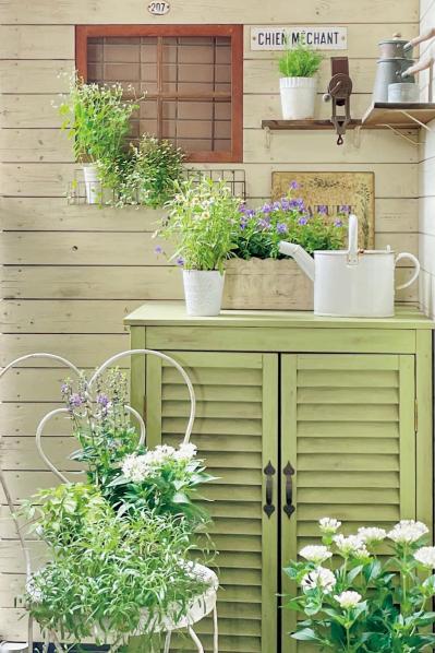 「どこを切り取っても大人かわいい！」DIYで作るフレンチシックなベランダの秘密！（サムネイル画像5）