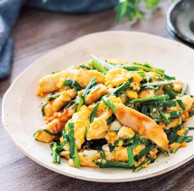 10分で完成！ 野菜たっぷりな【卵の超高速・節約レシピ】2選「ツナコーンのオープンオムレツ」「チキンにら玉」（サムネイル画像3）