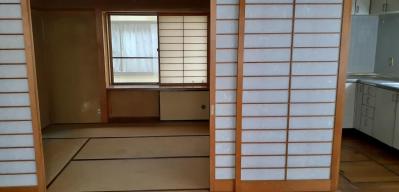 後悔しない【シニアの住み替え実例】7LDKの戸建てから二世帯同居のワンルームへ。生前断捨離で身軽に！（サムネイル画像4）