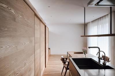 ソファも大掃除も不要！ものがあふれる家から180度変身！「心の疲労が激減した」ミニマリストの家とは？