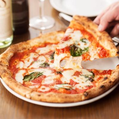 【最大50％OFF】人が多く集まる日に…ボリュームたっぷりの焼き鳥、餃子、ピザでホームパーティ ♪【Amazonタイムセール】（サムネイル画像4）