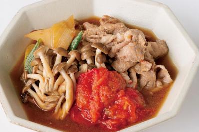 トマト買ったら全部これにする！！調味料として使う【冷凍トマト】つけ麺、すき煮への活用方法とは？