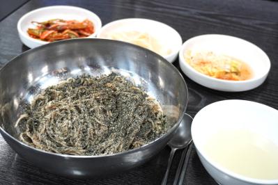 50代からの韓国旅におすすめ！本場で味わうエゴマの麺料理とスイーツ。美容と健康に◎