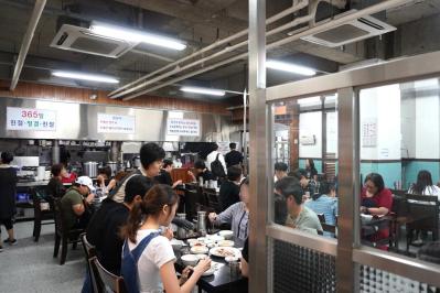 50代からの韓国旅におすすめ！本場で味わうエゴマの麺料理とスイーツ。美容と健康に◎（サムネイル画像2）