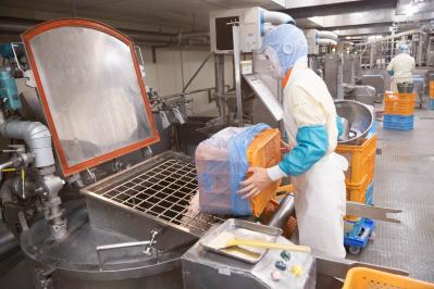 【ロイヤルホスト冷凍食品】のおいしさの秘密とは？工場潜入から見えたそのこだわりをレポート！（サムネイル画像5）