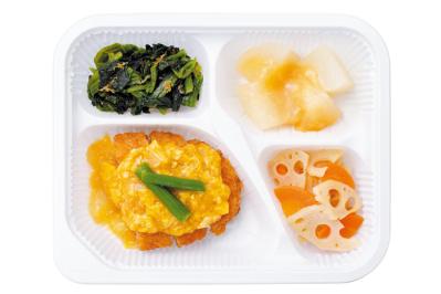 60代女性が選ぶ冷凍ミールのブランドは？「肉厚とんかつもヘルシーに味わえる！」【宅配おかずセットタイプ】を実食レポ（サムネイル画像9）