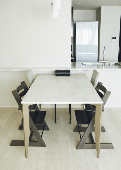 キッチンがスッキリ！「4人分の器は引き出し1つ分です」ミニマリストが実践する5つの工夫とは？（サムネイル画像7）