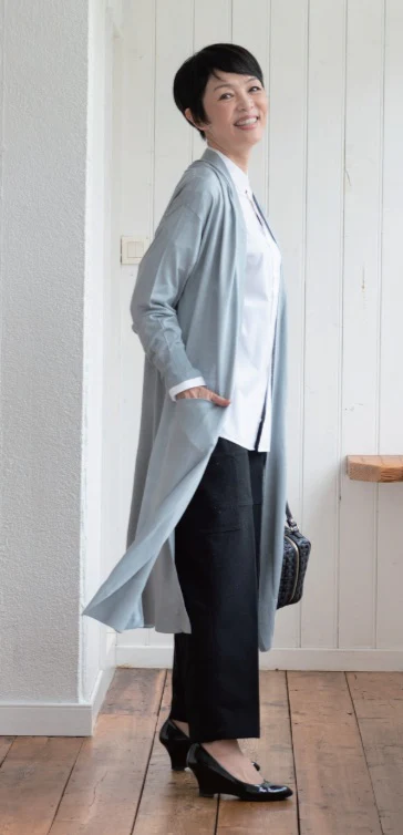 シルク100％のロングカーディガン/ペールブルー