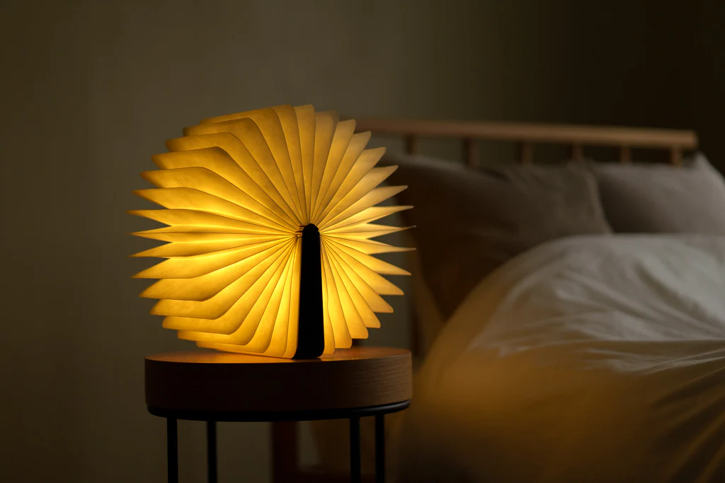 本を開くとライトが点灯　Lito Classic（リト・クラシック）