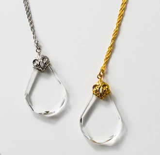 どこでもサッと読める！ペンダントルーペ しずく型