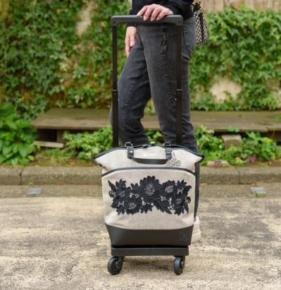 「体を支える！」スワニーキャリーバッグ　近沢レース店コラボ「フローレンス」 Mサイズ