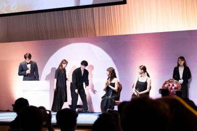 山田涼介「10代の頃にロスで買ったティファニーが思い出です」日本ジュエリーベストドレッサー賞に各世代の「輝く人」が大集合（サムネイル画像8）