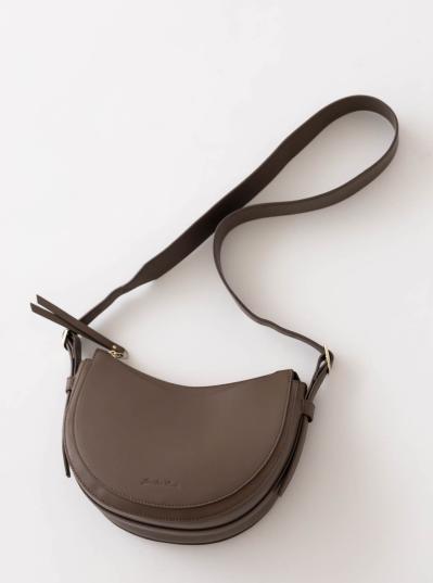 旅にも日常使いにもおすすめ！ 岡部久仁子さんが選んだ【50代からの斜めがけ＆トート】（サムネイル画像6）