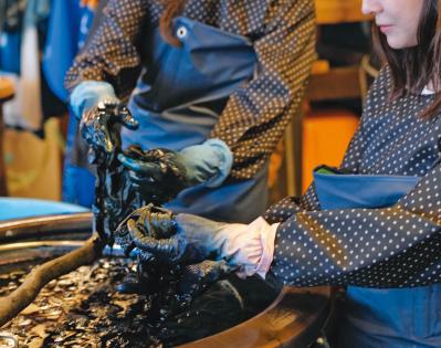 藍染、若狭塗箸…かけがえのないオリジナル作品が作れる【ご当地の手仕事体験スポット2選】（サムネイル画像5）