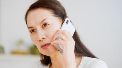 「犯人は話術のプロ」60代女性を狙う詐欺の最新手口と防犯アドバイザーが教える撃退法