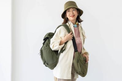 【50代からの旅バッグ】スタイリストイチオシの「斜めがけ＆リュック」【6選】疲れ知らずで使える逸品