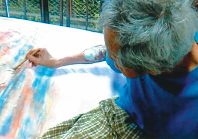 認知症の夫がシーツに…「自分が何者か」を忘れた夫を3年間介護。最期は絵筆を走らせて私の肖像画を…（サムネイル画像2）