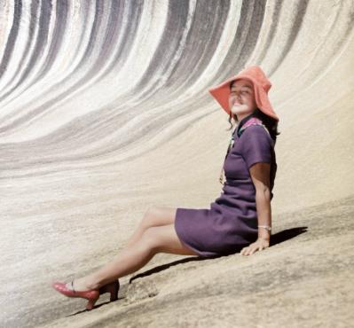 海外旅行の魅力を変えたレジェンド【兼高かおる】旅先でのワンピースファッションも！（サムネイル画像8）