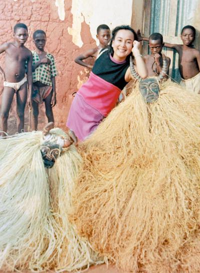 海外旅行の魅力を変えたレジェンド【兼高かおる】旅先でのワンピースファッションも！（サムネイル画像7）