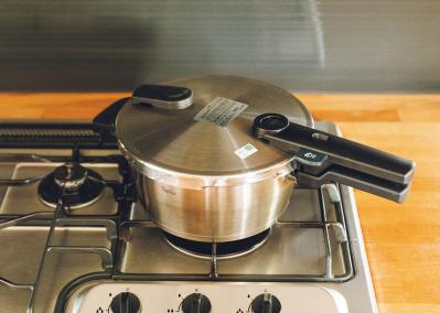 家具は20年、30年と使い続ける【料理研究家・牛尾理恵さん】持ちすぎない暮らしとは？（サムネイル画像6）