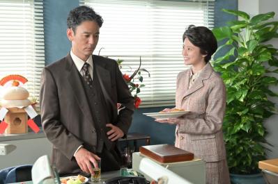 ツンデレきわまりない屋村（阿部サダヲ）も、照れ隠しの八木（妻夫木聡）も「もっと遠くに飛べるはず」と信じている【あんぱん】（サムネイル画像2）