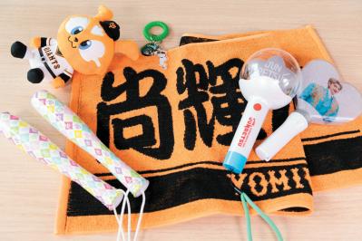 「推し続けて53年。歌い続ける姿を死ぬまで応援したい」60代読者モデルの【推し活】ぶっちゃけトーク（サムネイル画像4）