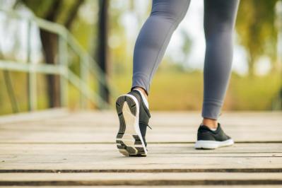 世界がハマる【Japaneseウォーキング】 3分ごとの切り替えがカギ！『インターバル速歩』を解説