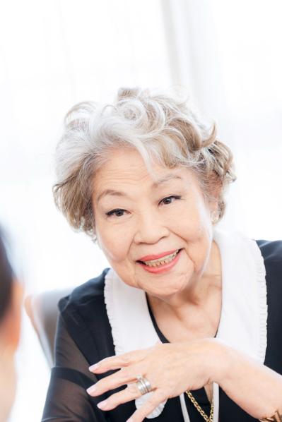 91歳・現役ヘアメイクアップアーティスト「老後資金は1,000万円だけ残し、あとは人のために使っちゃいました」【カオリ・ナラ・ターナーさんのターニングポイント#1】（サムネイル画像2）