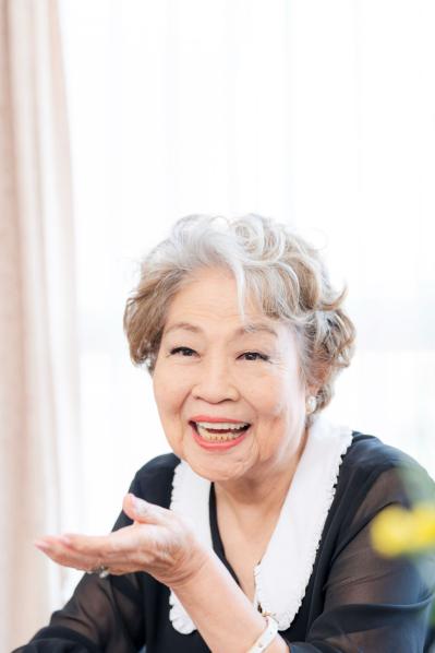 カオリ・ナラ・ターナー　ヘアメイクアップアーティスト　（サムネイル画像）