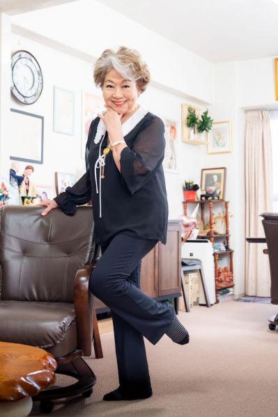 カオリ・ナラ・ターナー　ヘアメイクアップアーティスト　（サムネイル画像）