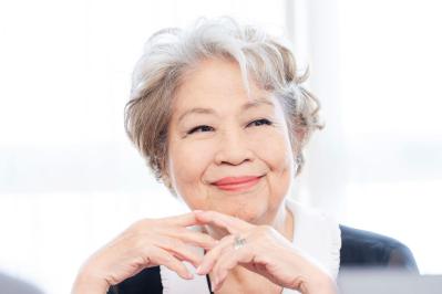 カオリ・ナラ・ターナー　ヘアメイクアップアーティスト　（サムネイル画像）