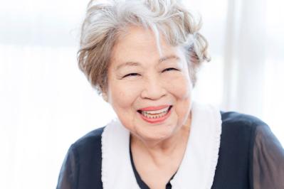 カオリ・ナラ・ターナー　ヘアメイクアップアーティスト　（サムネイル画像）