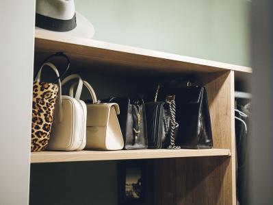 「大好きな服だけで、とことん使い倒す」スタイリスト小山田早織さんのファッションルールとは？（サムネイル画像9）