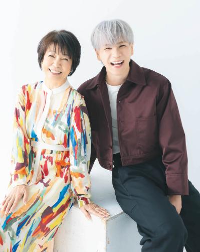 意外な共通点？！【JO1豆原一成さん＆市毛良枝さん】筋トレの話で盛り上がりました！撮影裏の素顔を公開（サムネイル画像4）