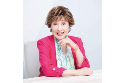 【小林幸子さん・71歳】ステージに立ち続けるために愛用中の「サプリ＆ネブライザー」とは？