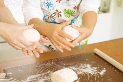 【中尾ミエさん】初めての挑戦！パン作りを教えてくれた仲間の意外な素顔とは…？（サムネイル画像3）