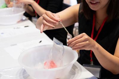 天然の精油が香る癒され空間での【オリジナルバスボムづくり】をレポート！（サムネイル画像10）