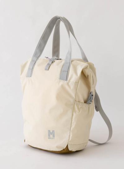 【斜めがけバッグ30選】50代の旅に必須の【斜めがけ＆リュック、キャリー、トート、ボストン】スタイリストが太鼓判を押す機能性とおしゃれ（サムネイル画像22）